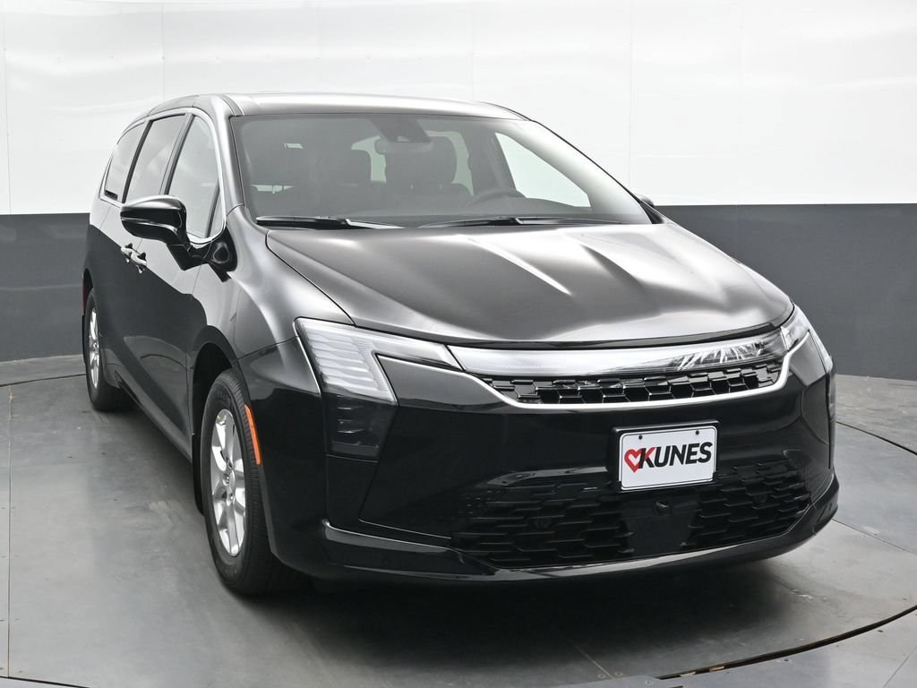 New 2027 Chrysler Pacifica Select FWD image 4