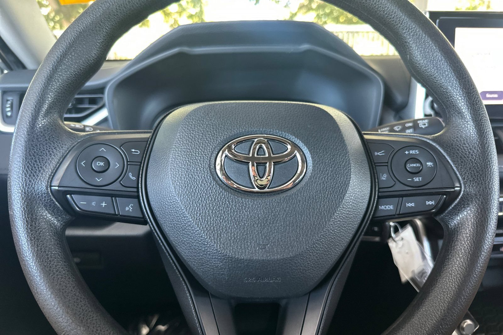 Used 2023 Toyota RAV4 LE AWD/4WD image 26