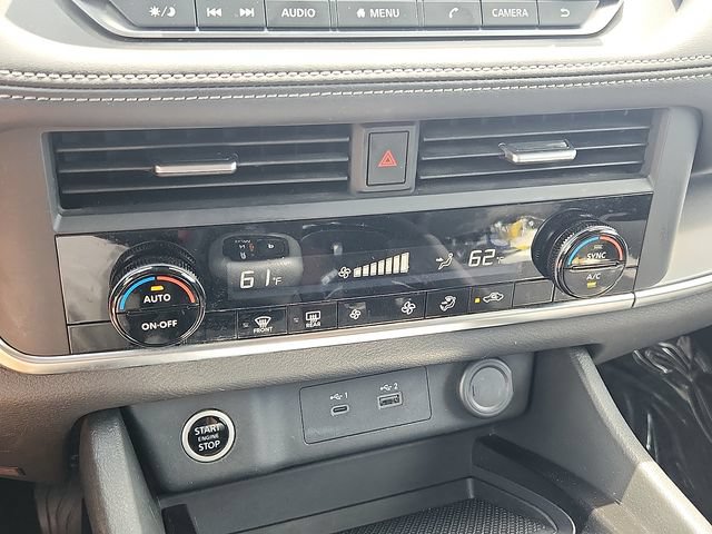 Used 2023 Nissan Rogue SV FWD image 15