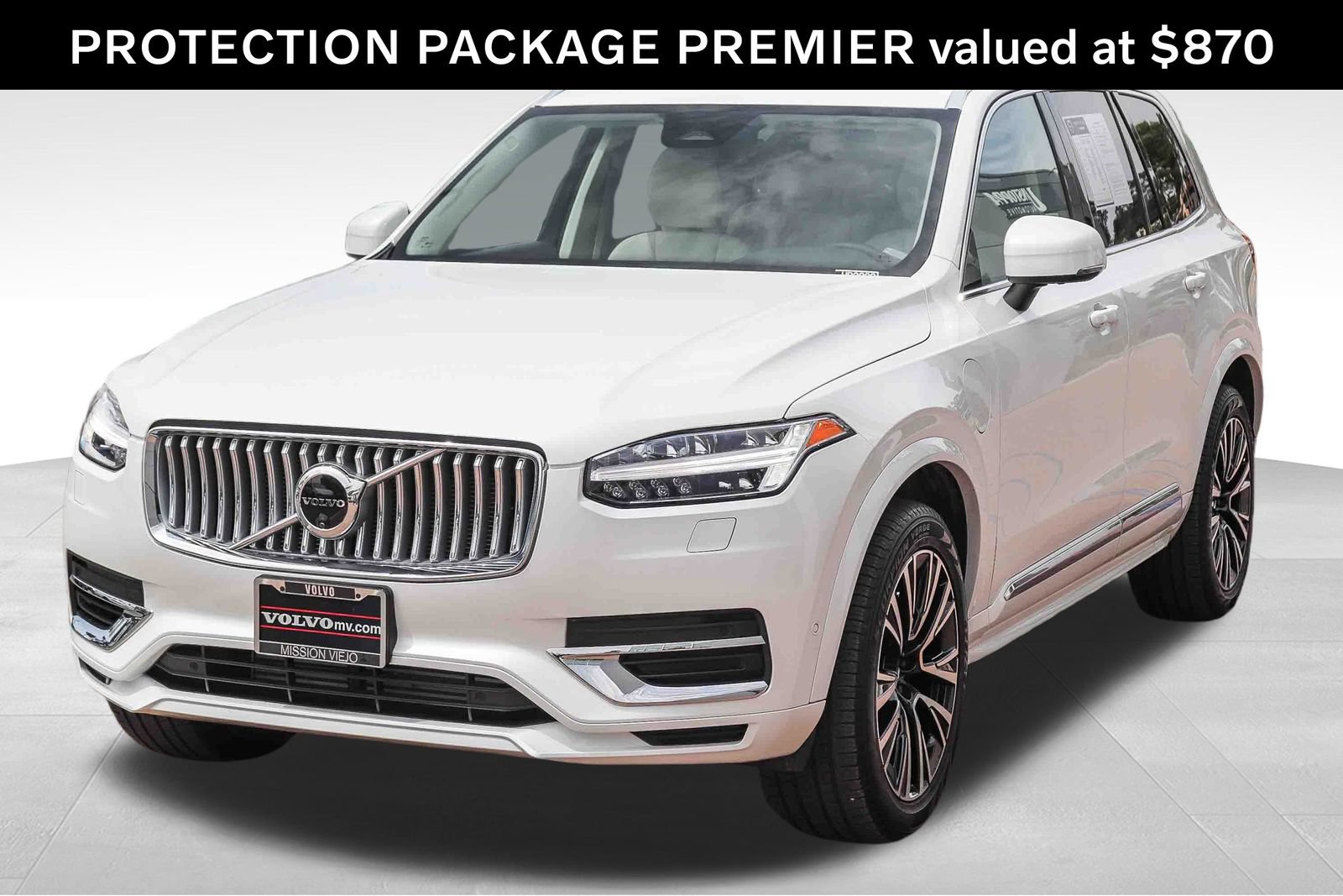 Used 2025 Volvo XC90 T8 Plus w/ Protection Package Premier AWD/4WD image 3