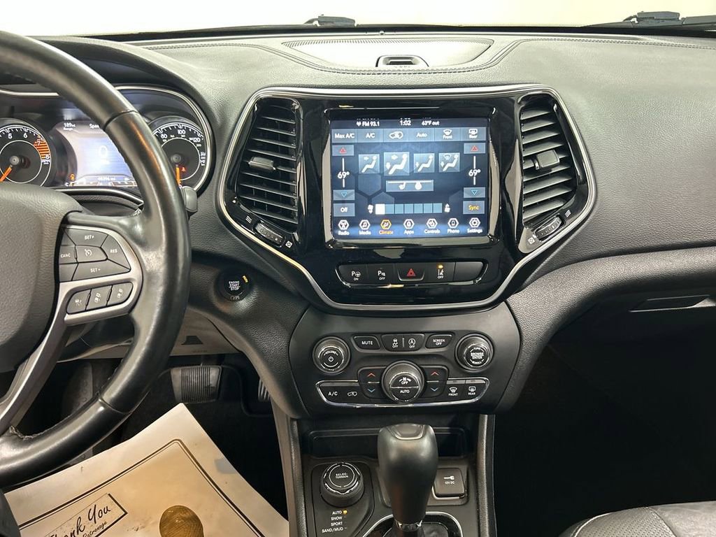 Used 2021 Jeep Cherokee Limited image 18