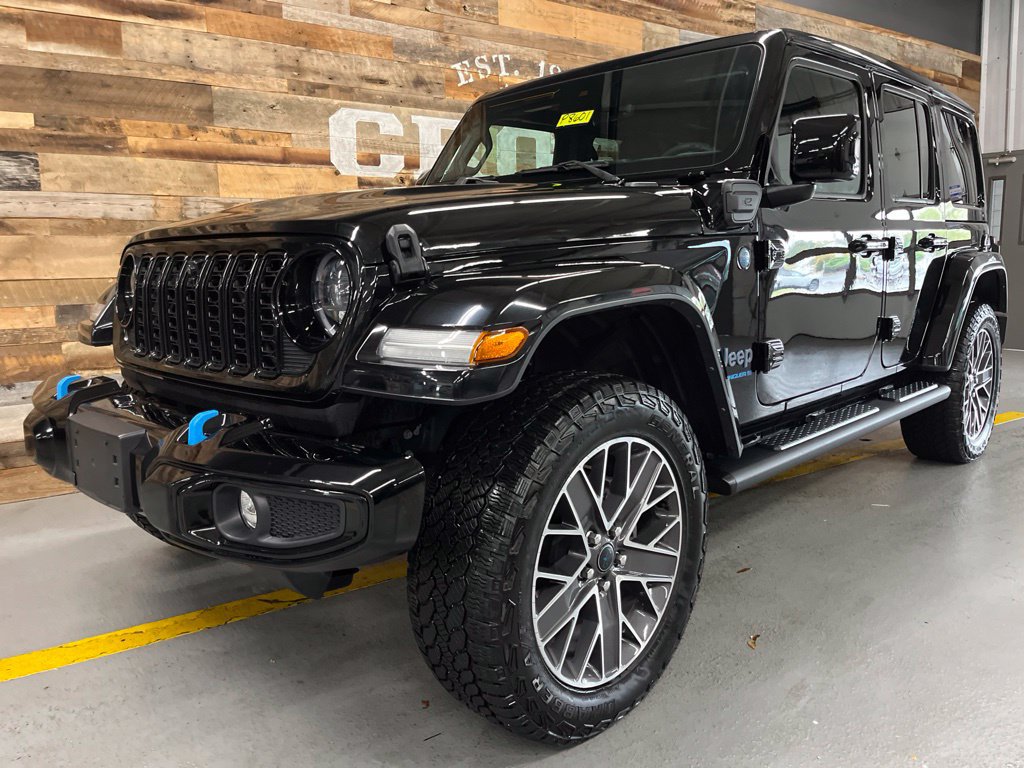 Used 2024 Jeep Wrangler High Altitude AWD/4WD image 18