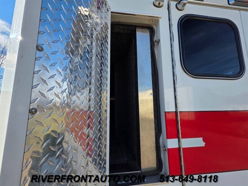 Used 2001 Ford F350 4x4 Regular Cab DRW Super Duty image 26