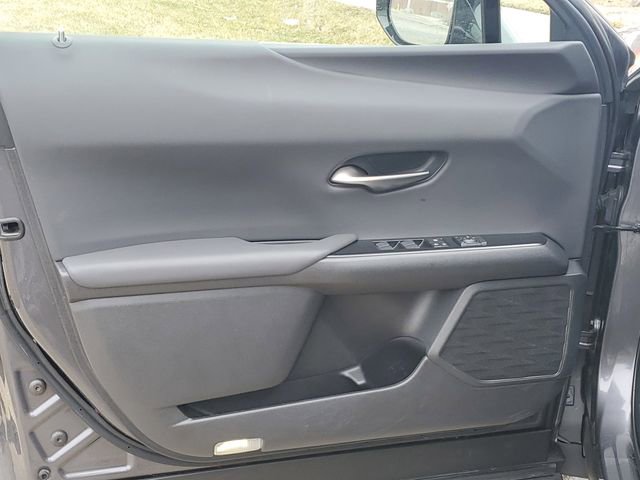 Used 2023 Lexus UX 250h AWD w/ Accessory Package (Z1) image 21