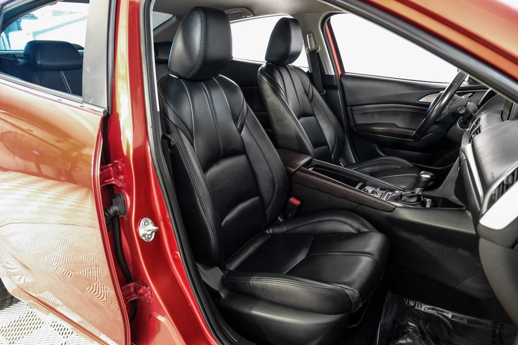 Used 2018 MAZDA MAZDA3 Touring FWD image 36