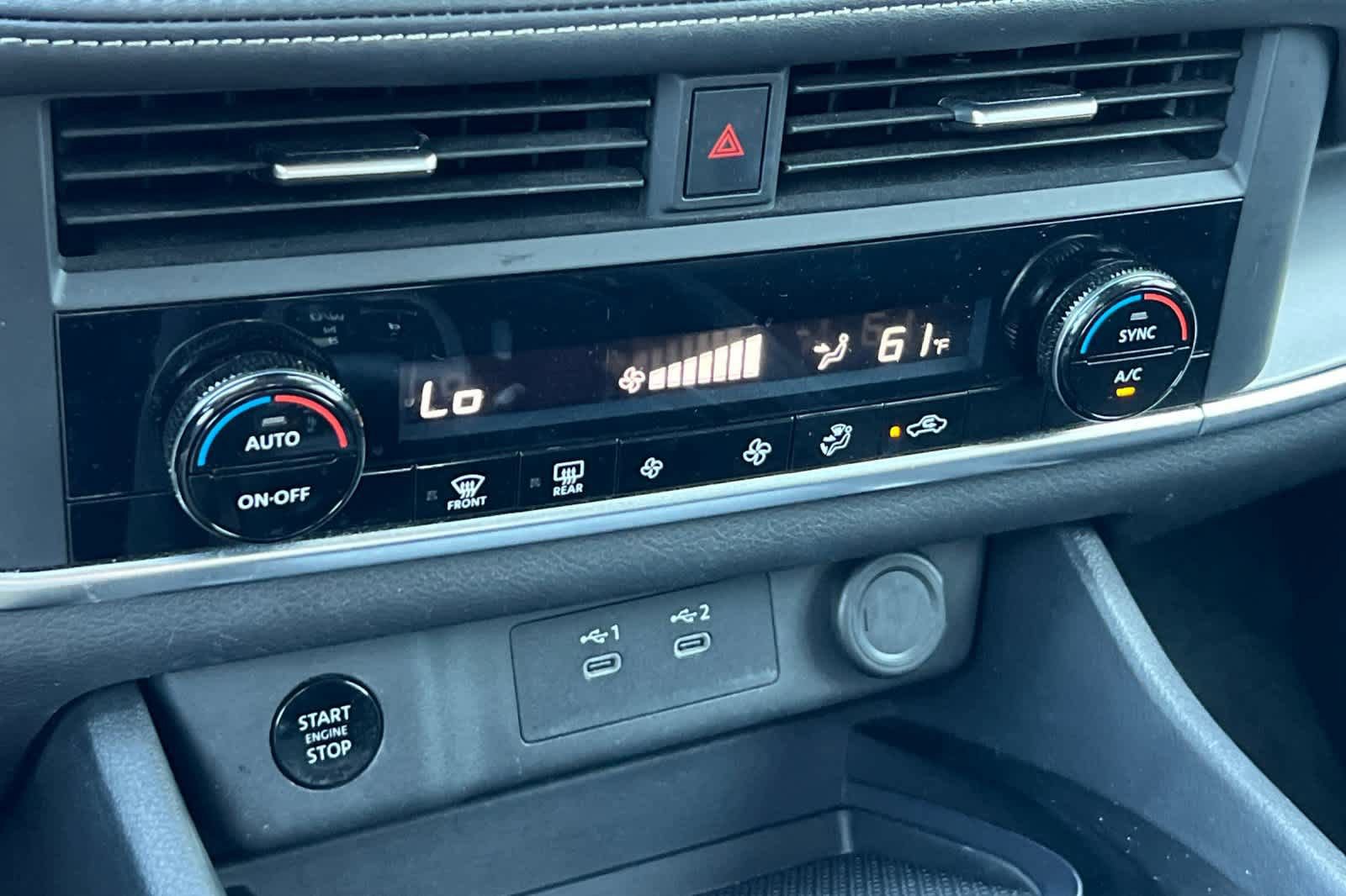 Used 2024 Nissan Rogue SV image 21