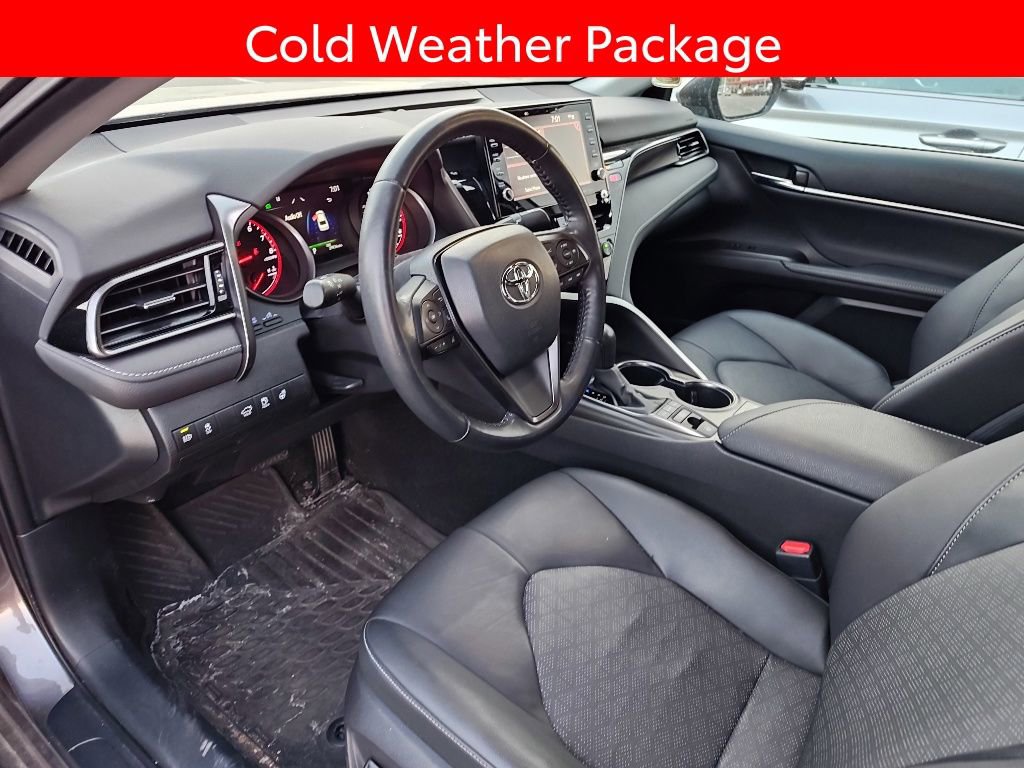Used 2022 Toyota Camry XSE FWD image 7