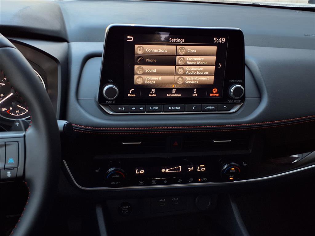 Certified 2025 Nissan Rogue SV image 16