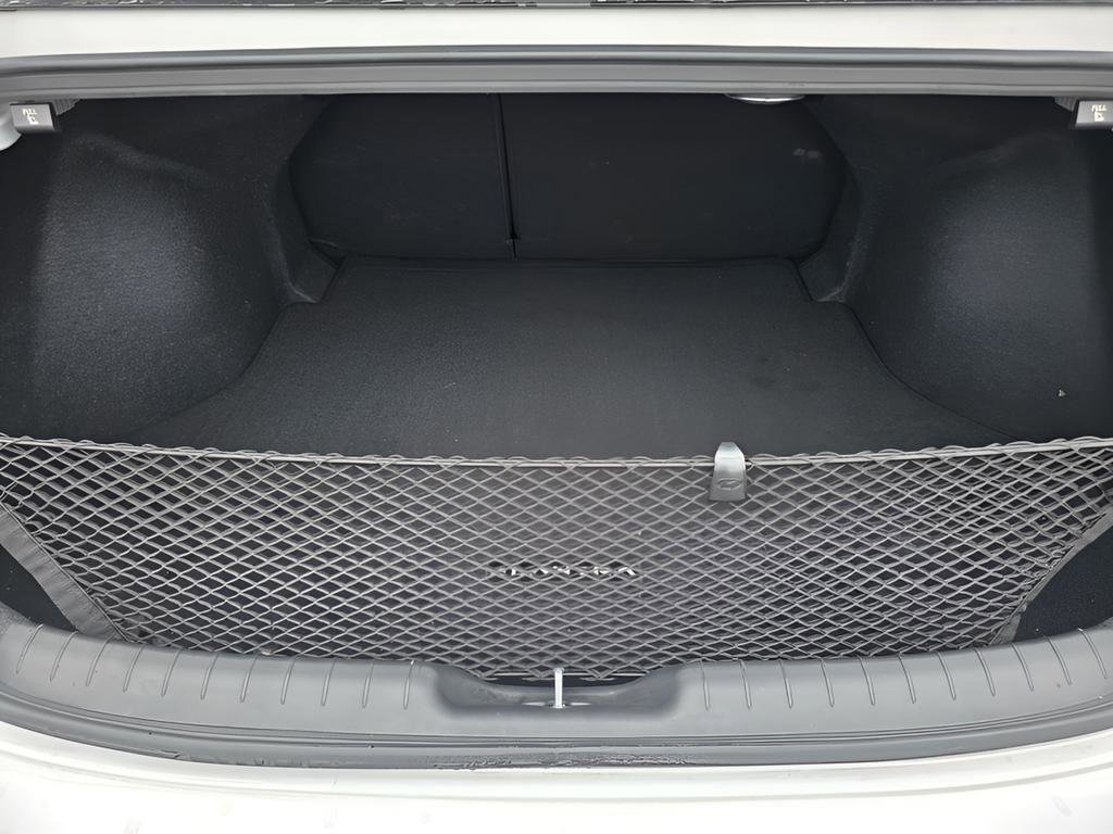 Used 2023 Hyundai Elantra Limited w/ Cargo Package image 14