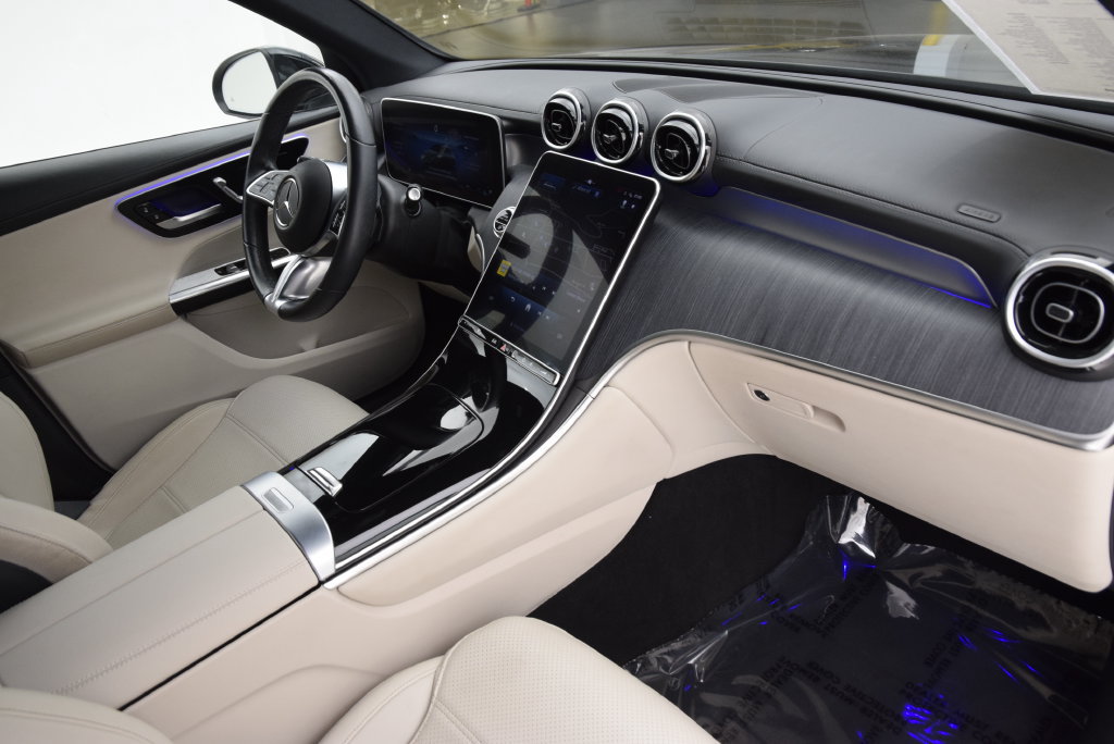Used 2023 Mercedes-Benz GLC 300 image 15