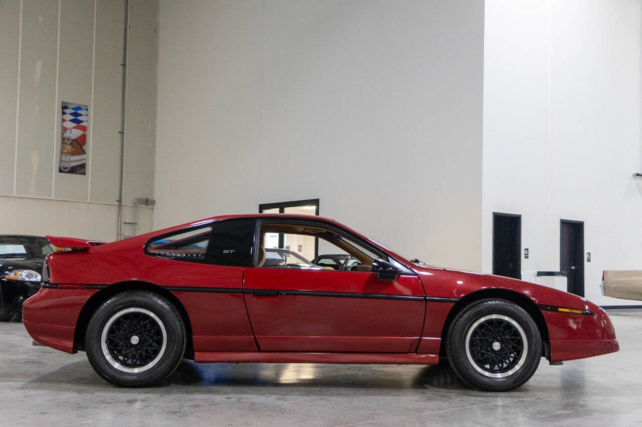 Used 1988 Pontiac Fiero GT image 7