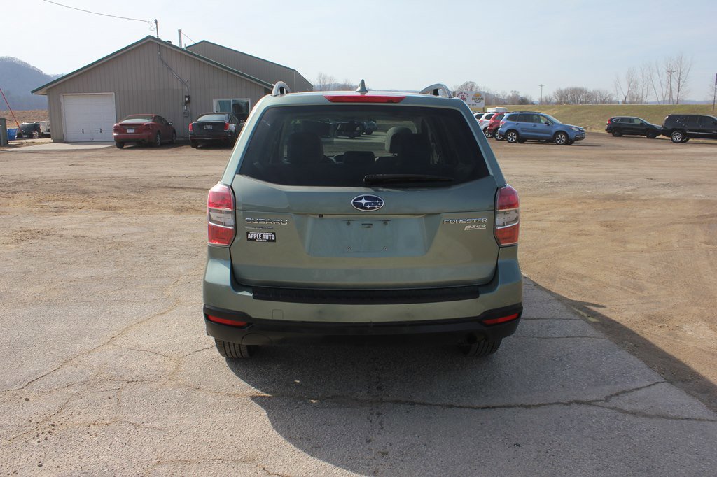 Used 2016 Subaru Forester 2.5i Premium w/ Popular Package #2 AWD/4WD image 6