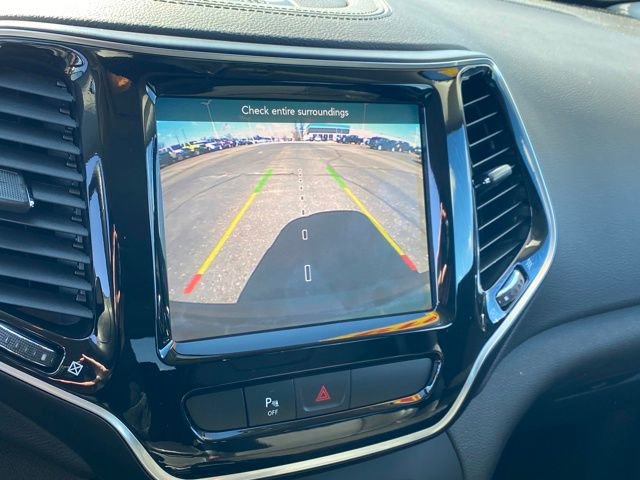 Used 2019 Jeep Cherokee Limited image 11