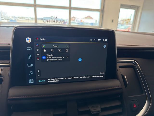 Used 2022 Chevrolet Suburban RST w/ Luxury Package AWD/4WD image 3
