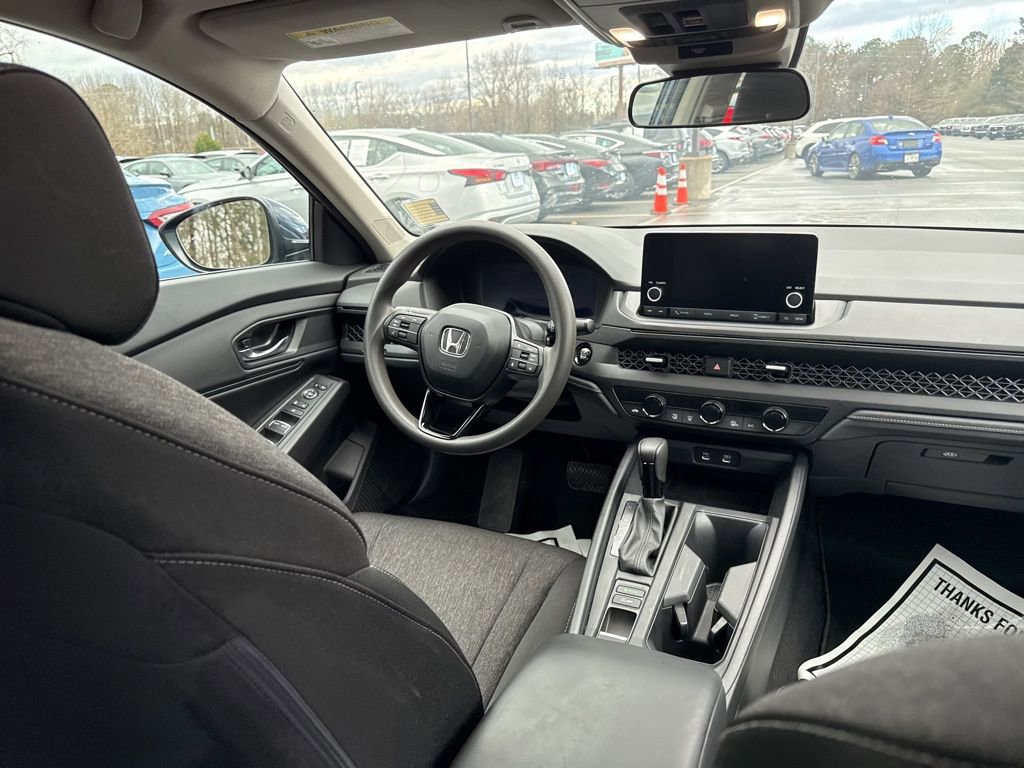 Used 2024 Honda Accord EX image 11