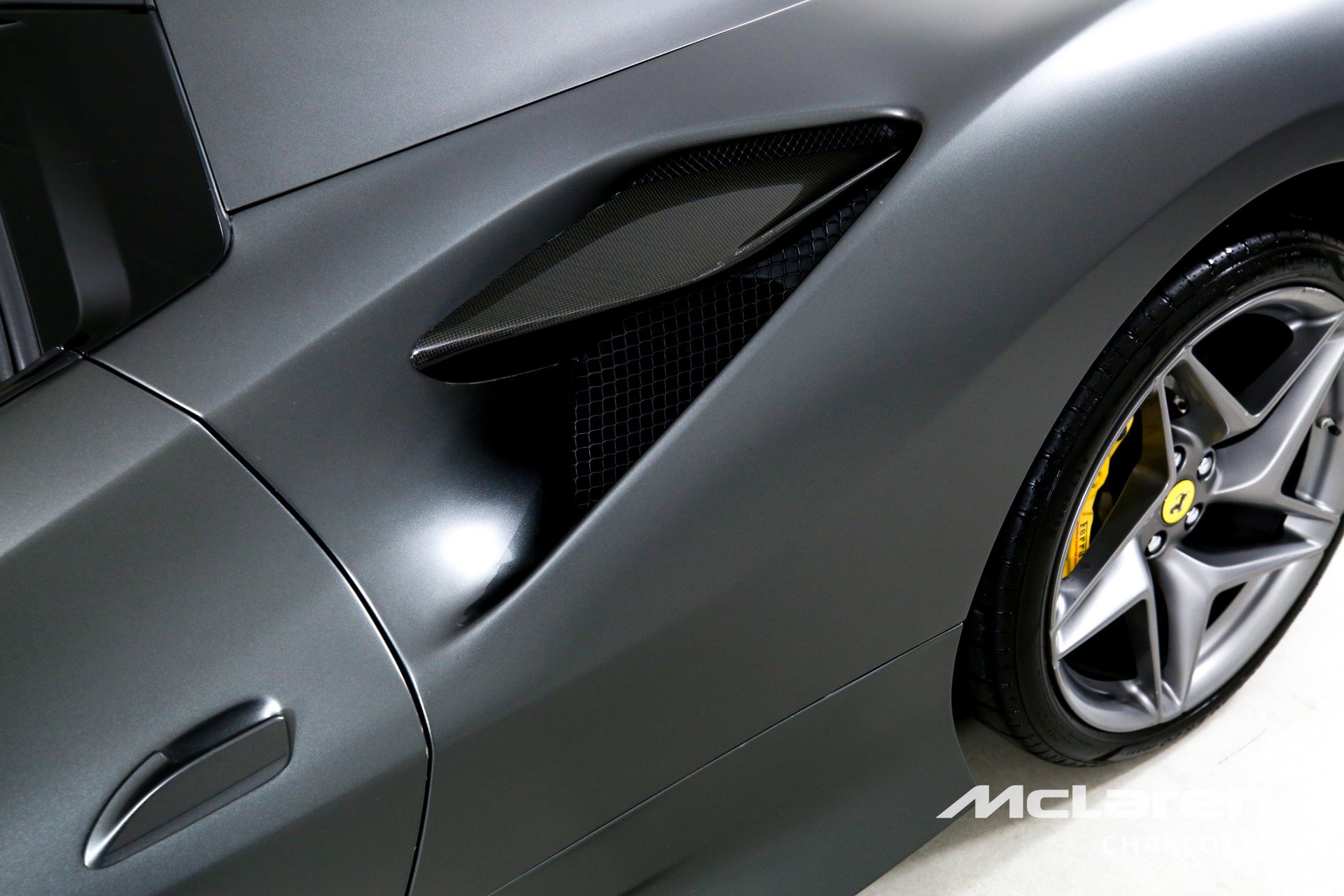 Used 2022 Ferrari F8 Tributo image 32