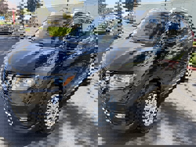 Used 2019 Nissan Rogue SV image 7