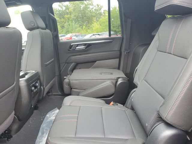New 2026 Chevrolet Suburban RST w/ RST Capability Package AWD/4WD image 12