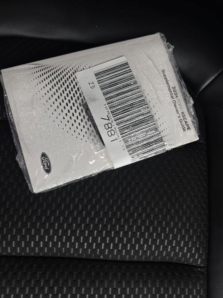 Used 2024 Ford Escape SE image 46