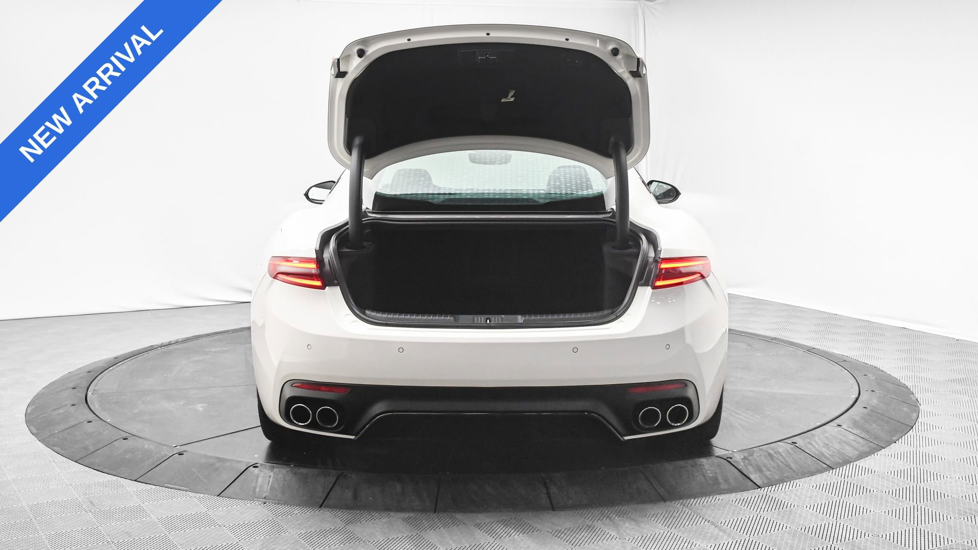 Used 2024 Maserati GranTurismo Modena image 7