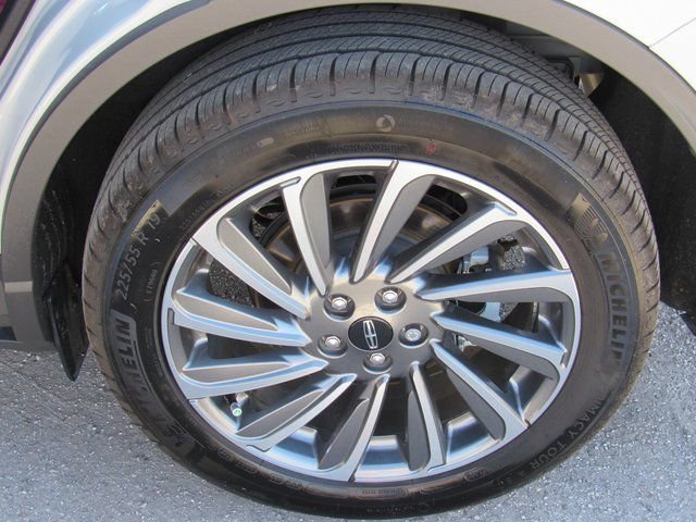 Used 2023 Lincoln Corsair Reserve image 9