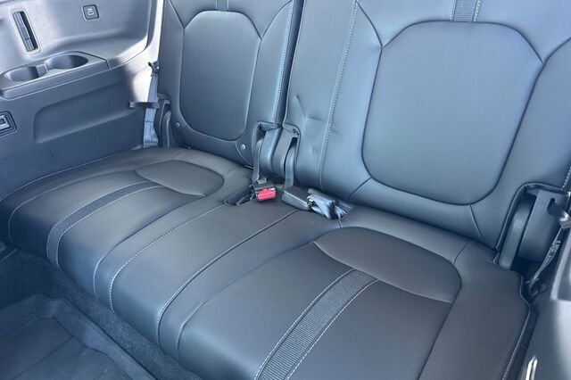 Certified 2023 Honda Pilot Touring image 15