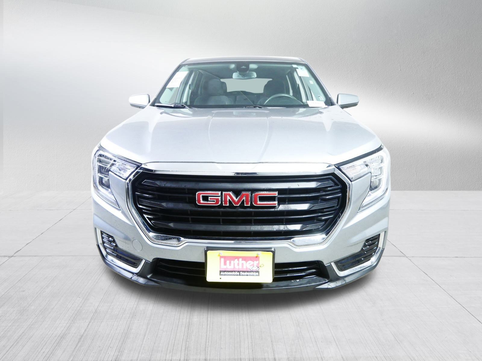 Used 2024 GMC Terrain SLE video 2