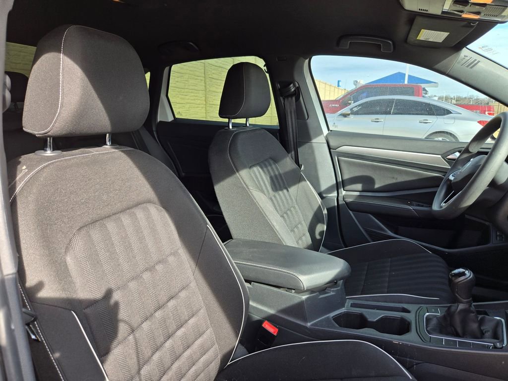 Used 2022 Volkswagen Jetta Sport image 13