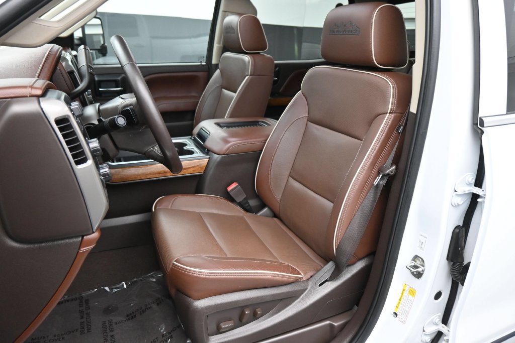 Used 2019 Chevrolet Silverado 2500 High Country w/ Duramax Plus Package AWD/4WD image 18