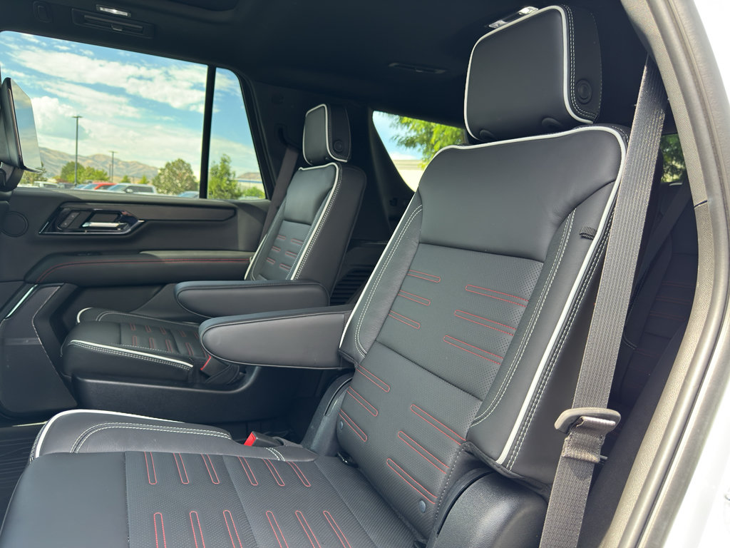 Used 2025 GMC Yukon AT4 Ultimate w/ LPO, Floor Liner Package AWD/4WD image 11