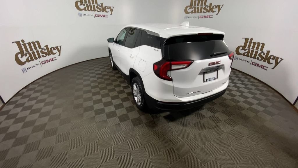 Used 2023 GMC Terrain SLE AWD/4WD image 7