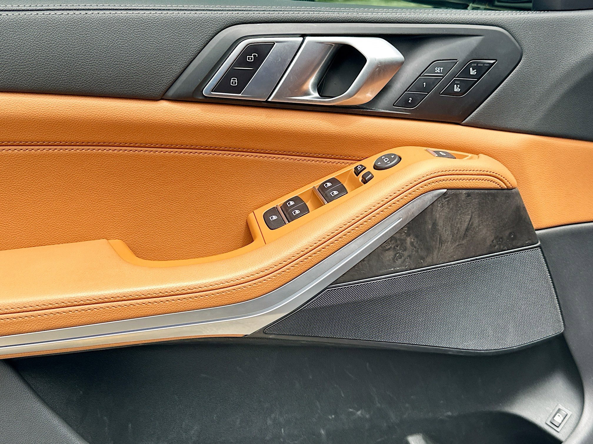 Used 2022 BMW X5 xDrive45e w/ M Sport Package AWD/4WD image 11