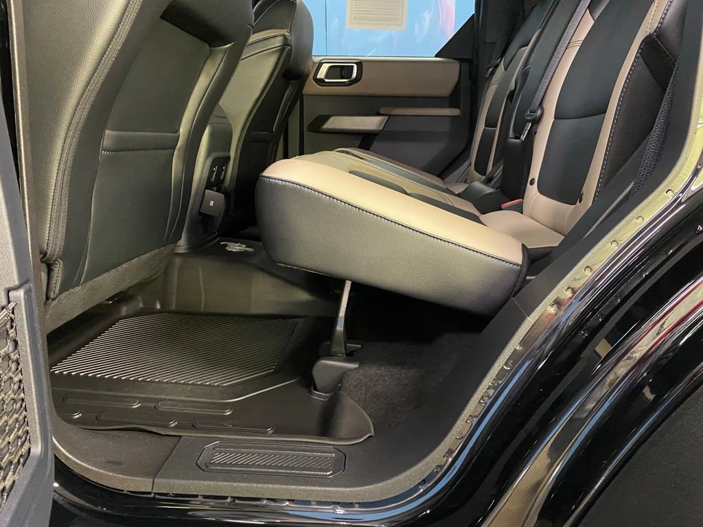 Used 2023 Ford Bronco Wildtrak image 34