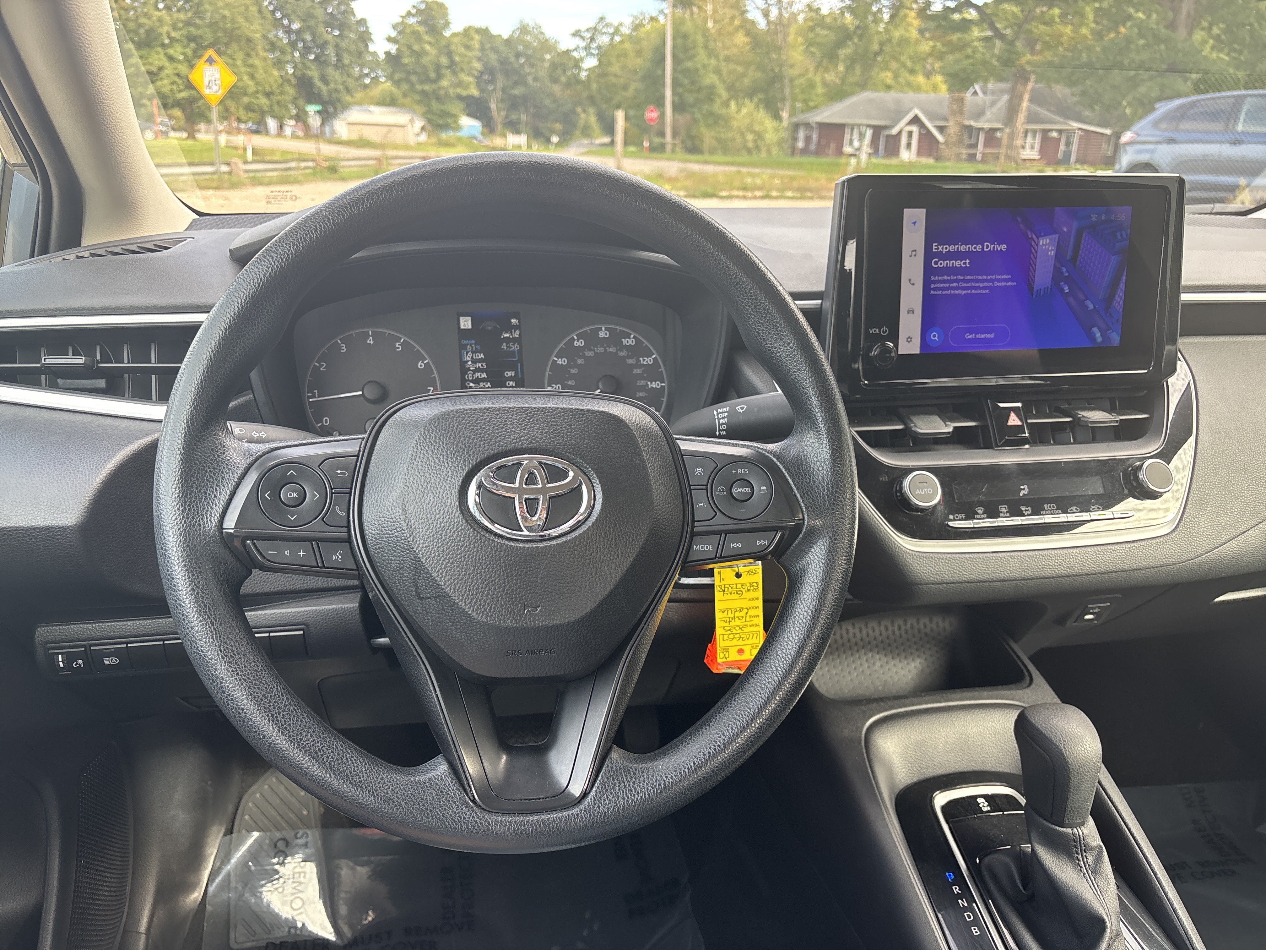 Used 2025 Toyota Corolla LE FWD image 18