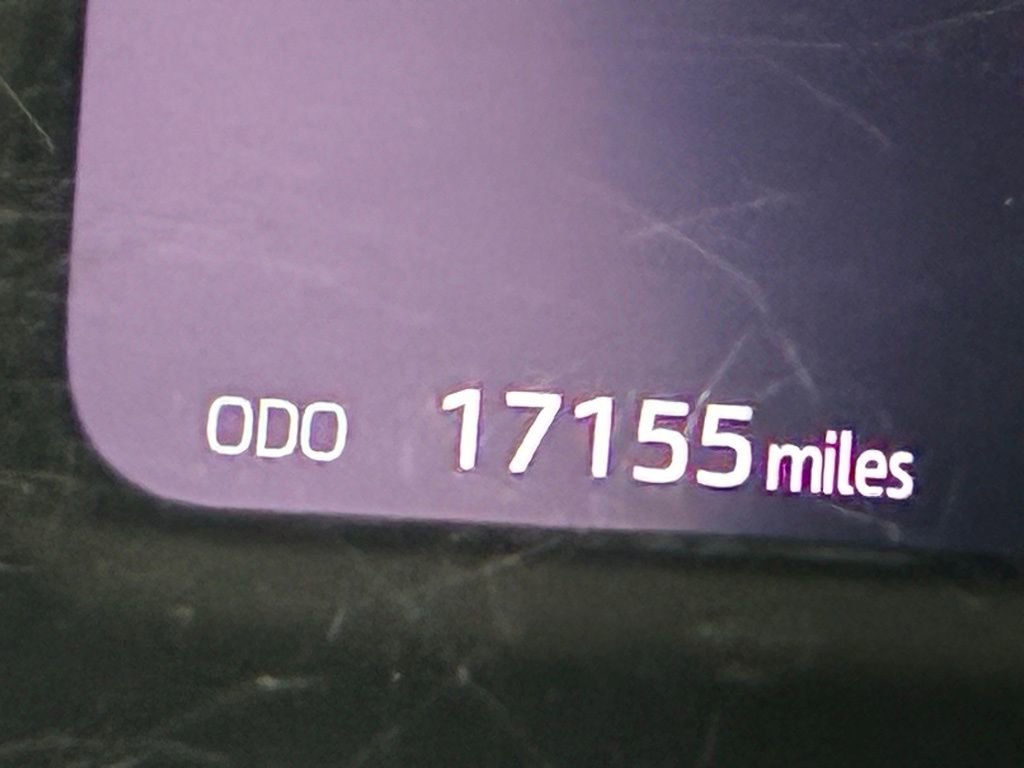 Used 2023 Toyota Tundra Limited image 28