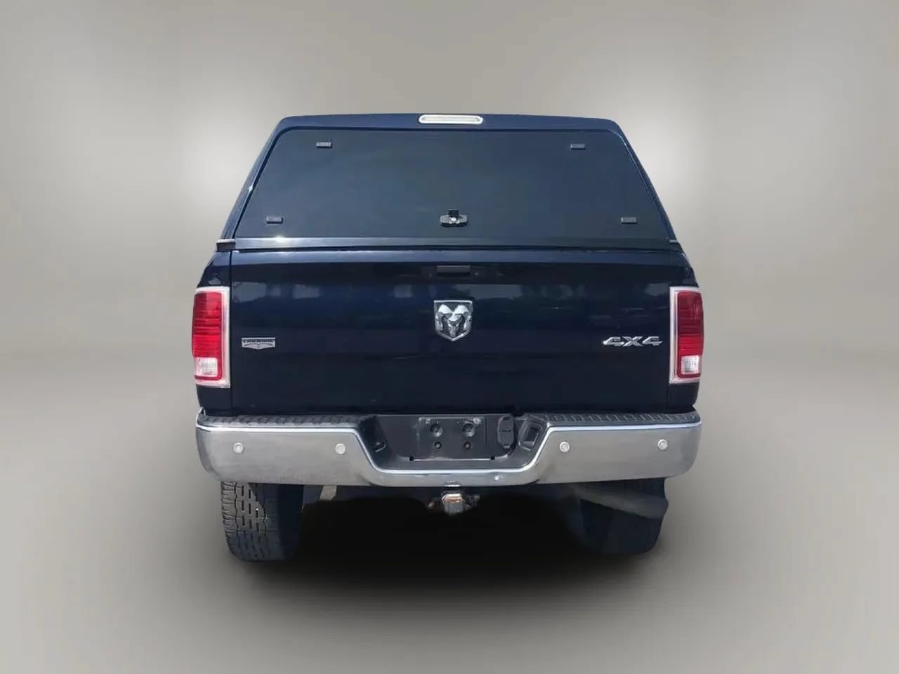 Used 2016 RAM 2500 Laramie w/ Convenience Group AWD/4WD image 4
