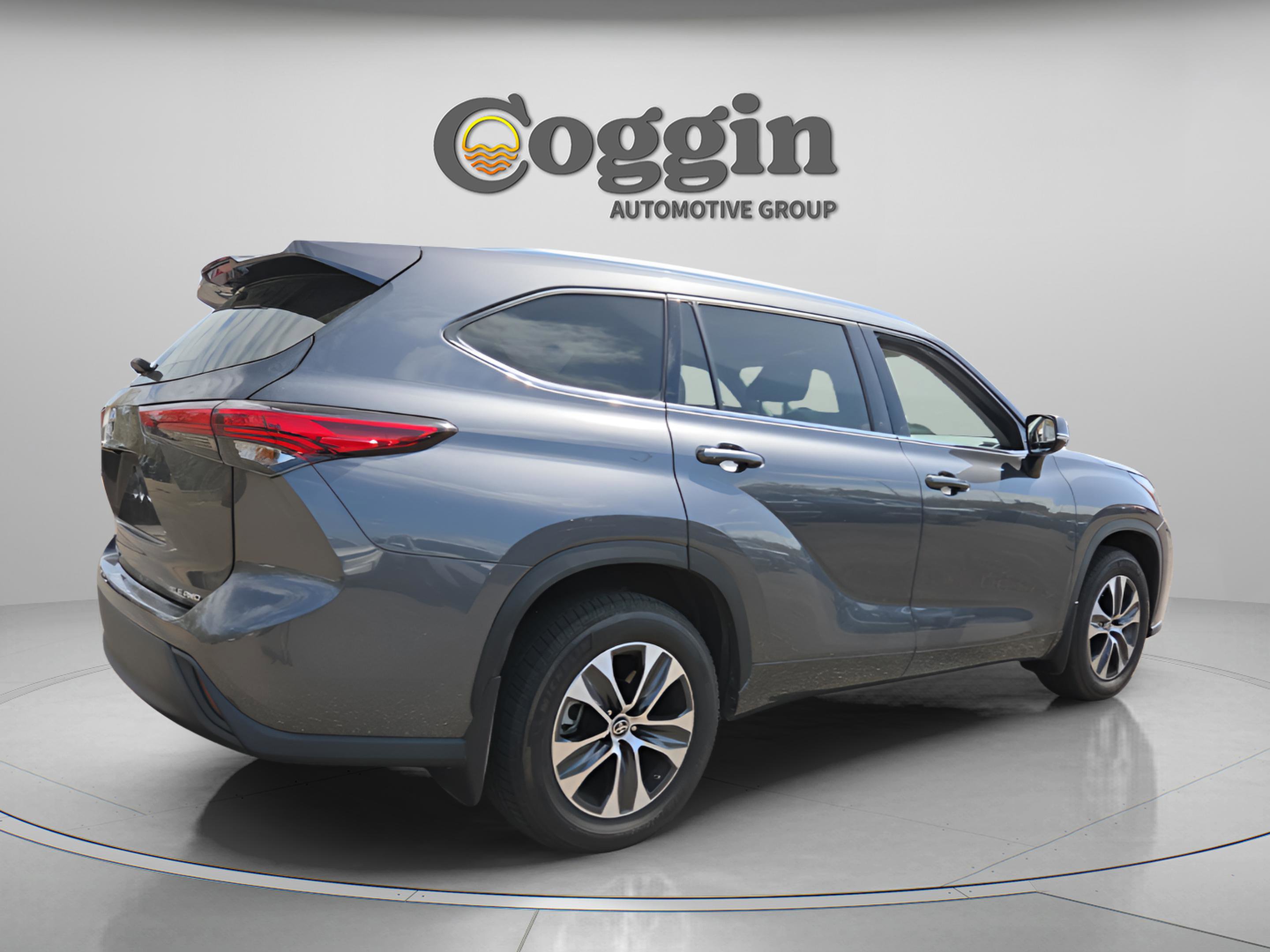 Used 2020 Toyota Highlander XLE image 5