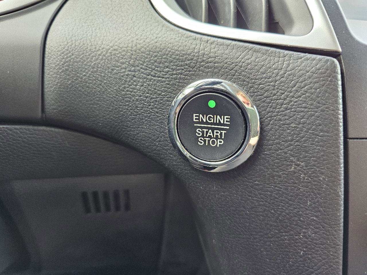 Used 2015 Ford Edge SEL w/ Equipment Group 201A image 51