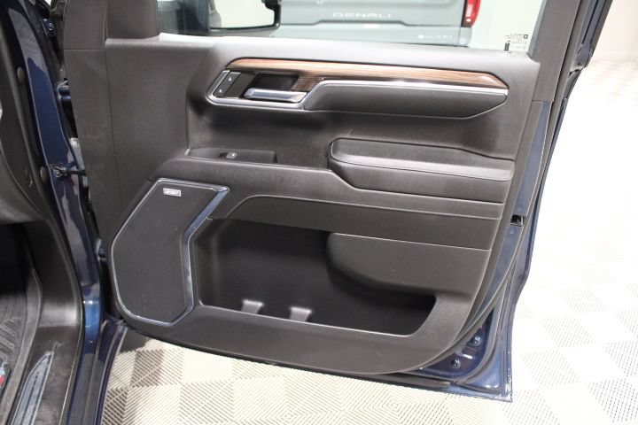Used 2023 Chevrolet Silverado 1500 LT Trail Boss w/ Convenience Package II AWD/4WD image 24