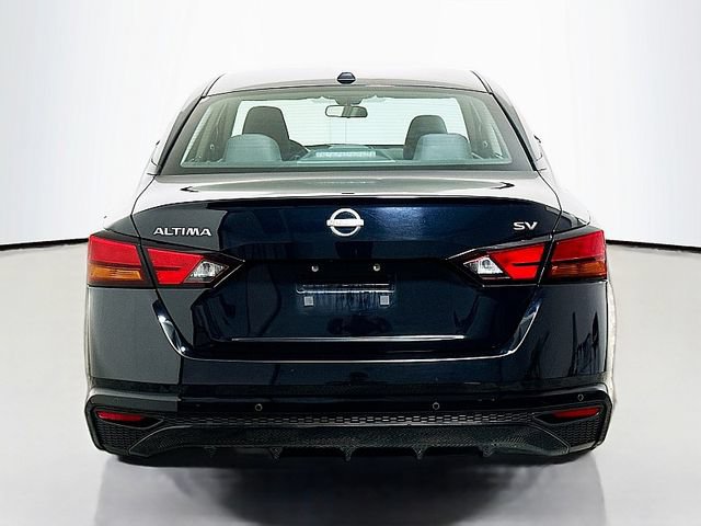 Used 2024 Nissan Altima 2.5 SV FWD image 6