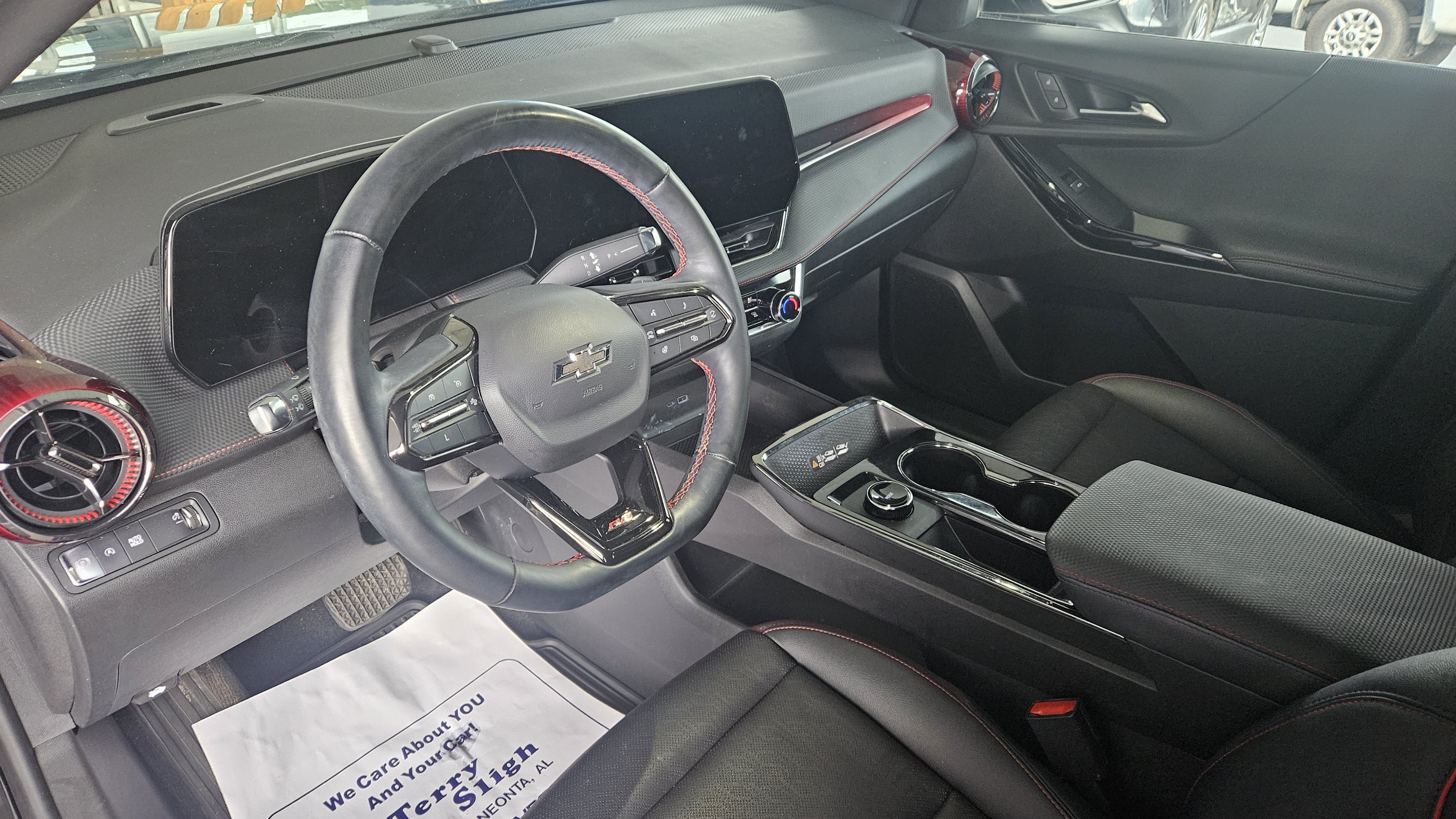 Used 2025 Chevrolet Equinox RS w/ Safety and Technology Package FWD image 10
