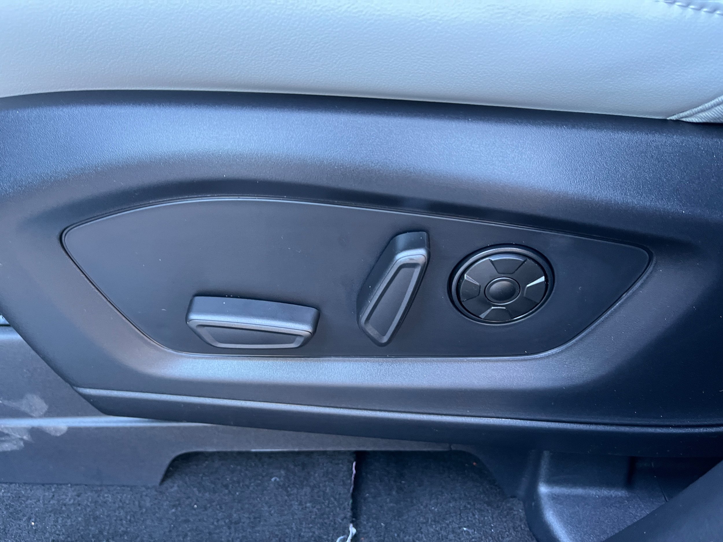 New 2026 Ford Explorer Platinum AWD/4WD image 9