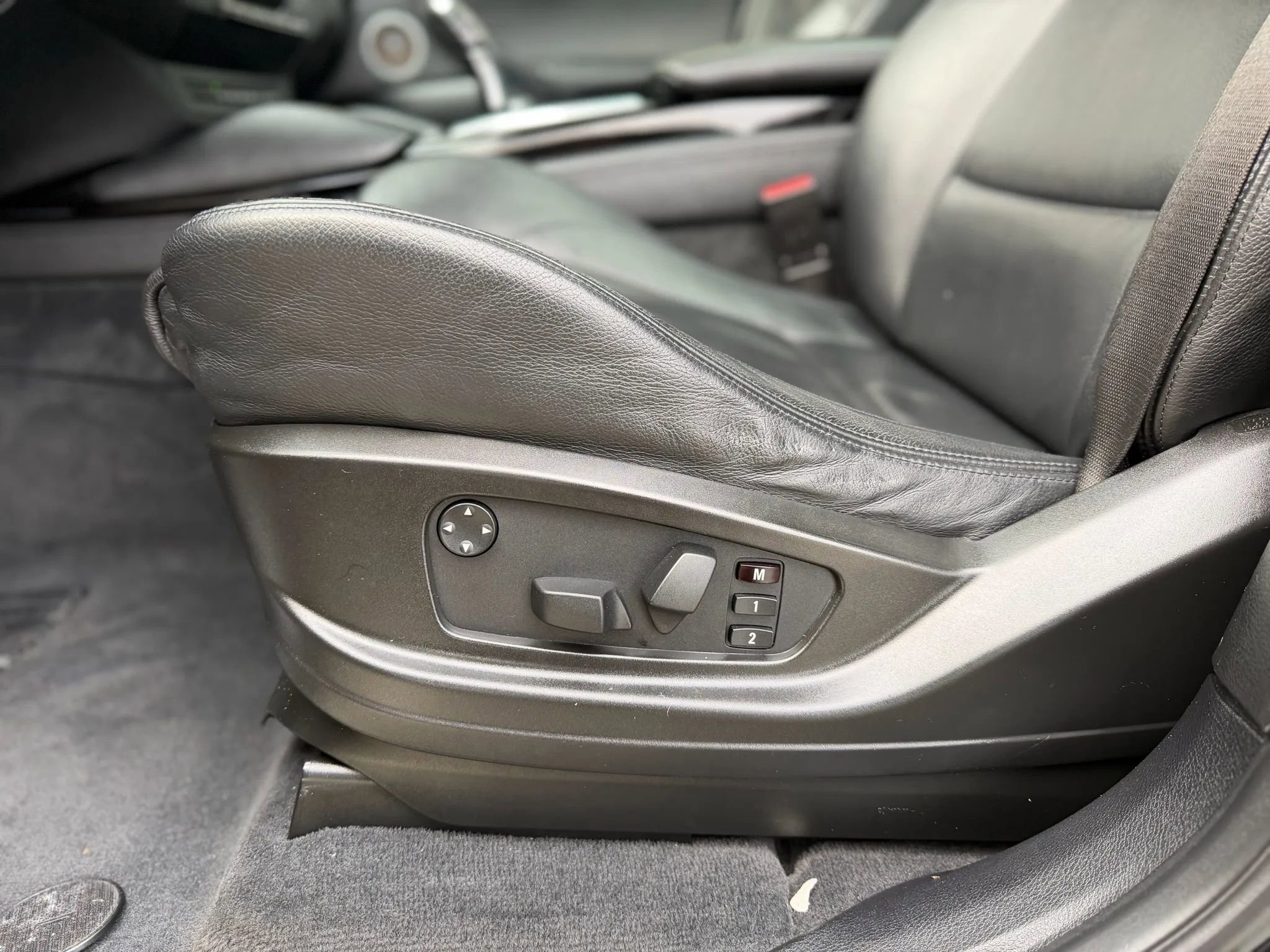 Used 2010 BMW X5 M image 29