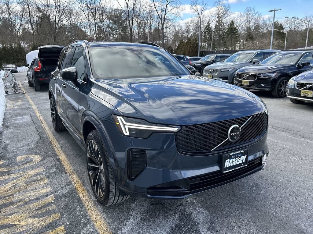 New 2026 Volvo XC90 B6 Ultra w/ Lounge Package AWD/4WD image 2