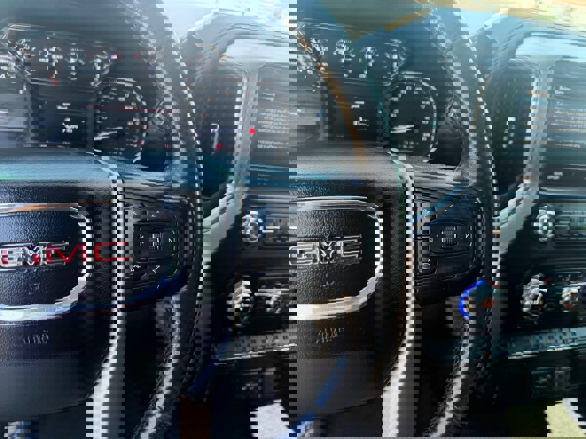 Used 2021 GMC Sierra 1500 Elevation image 23