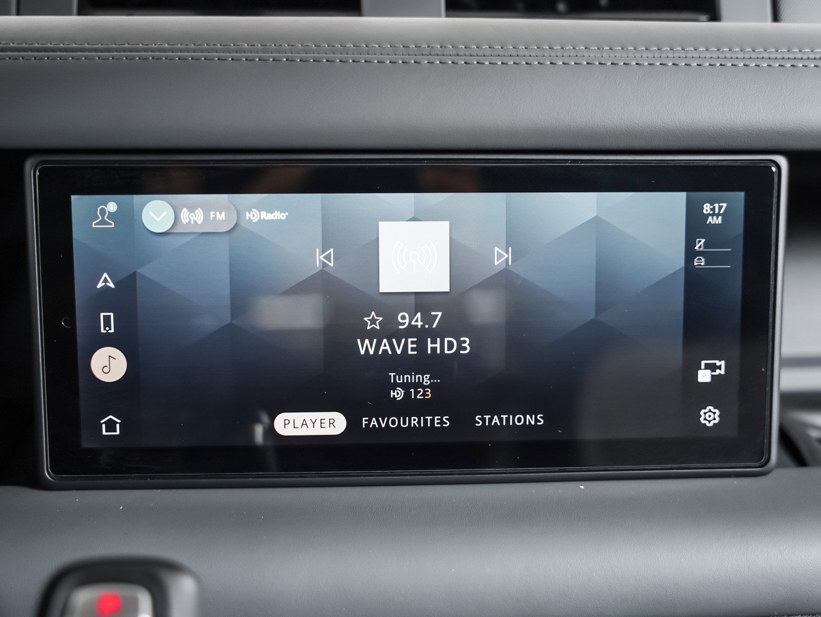 Used 2023 Land Rover Defender 110 X-Dynamic SE image 19