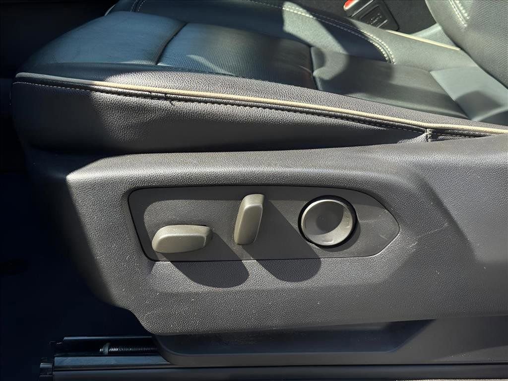 Certified 2024 Chevrolet Suburban Premier image 23