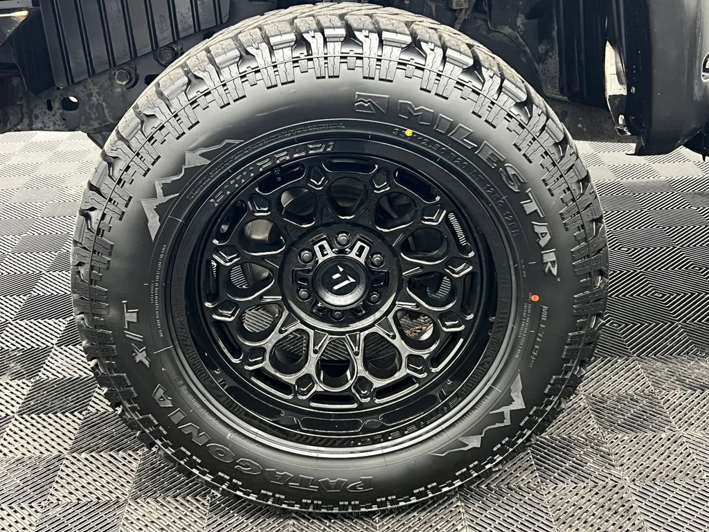 Used 2017 Nissan Titan Platinum Reserve image 10