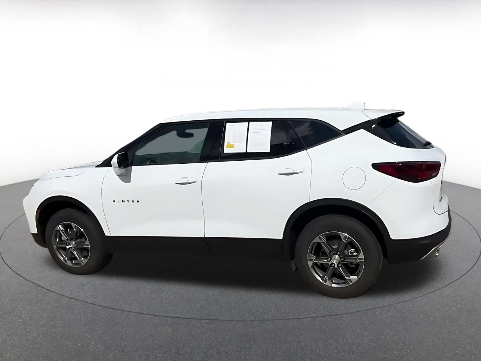 Used 2026 Chevrolet Blazer LT FWD image 9