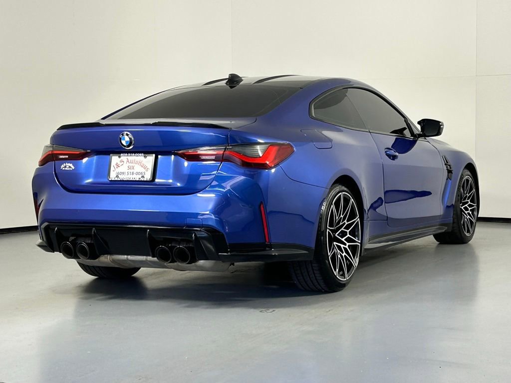 Used 2021 BMW M4 Competition w/ M Carbon Exterior Package RWD image 8